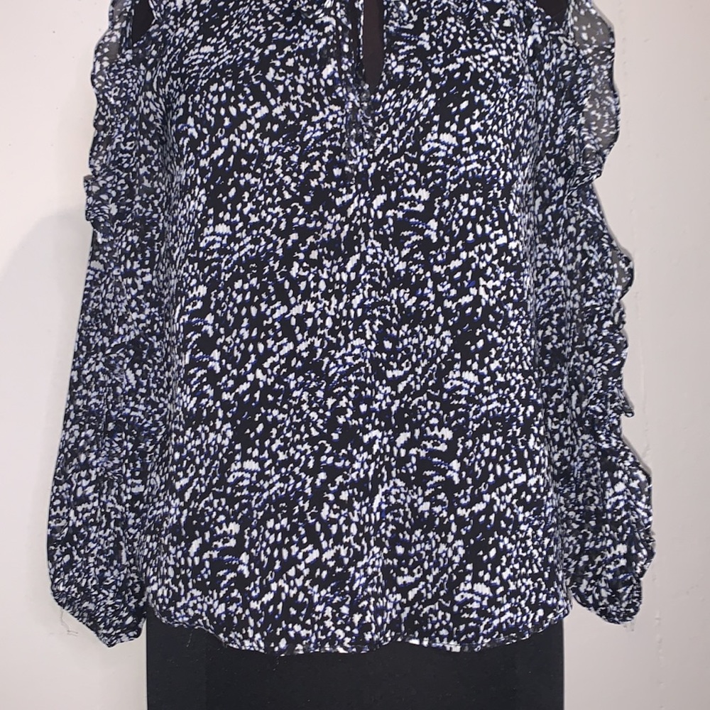 Express Blouse - Picture 3 of 5